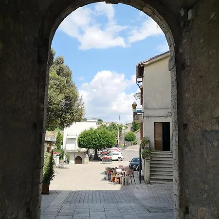Appartamento La Casa In Piazza Toffia