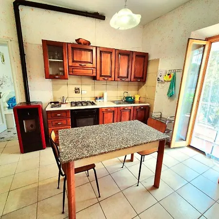 La Casa In Piazza Appartamento Toffia